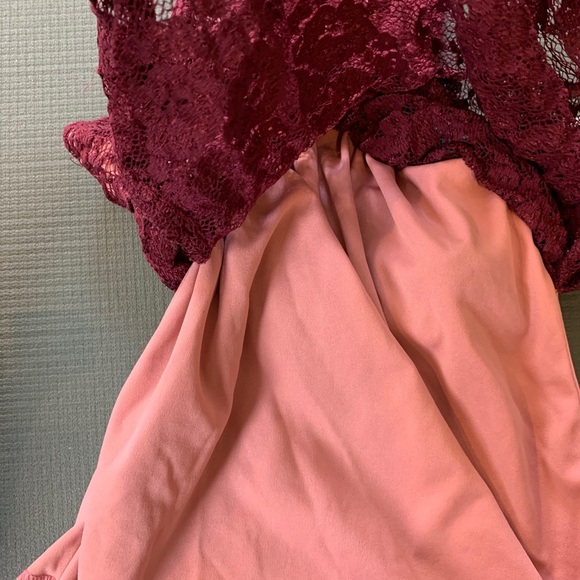 Speechless Nylon burgundy small Halter Top - Picture 7 of 7